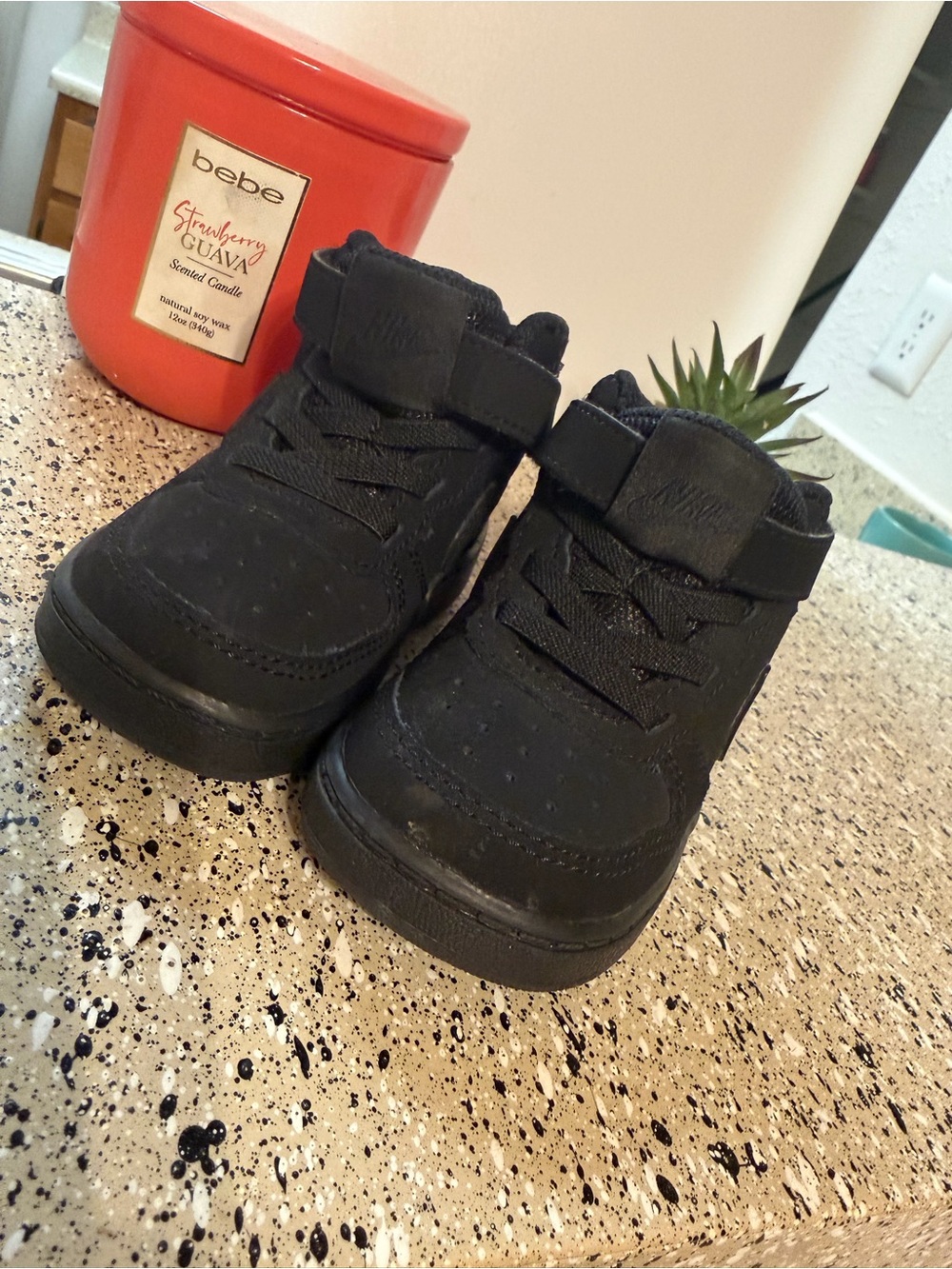 Nike Kids Black High-Top Boots with Strap